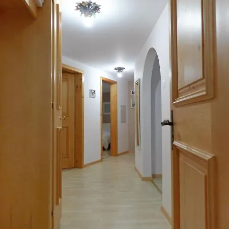 Апартаменты Chesa Fuolla Verda A8 By Interhome *